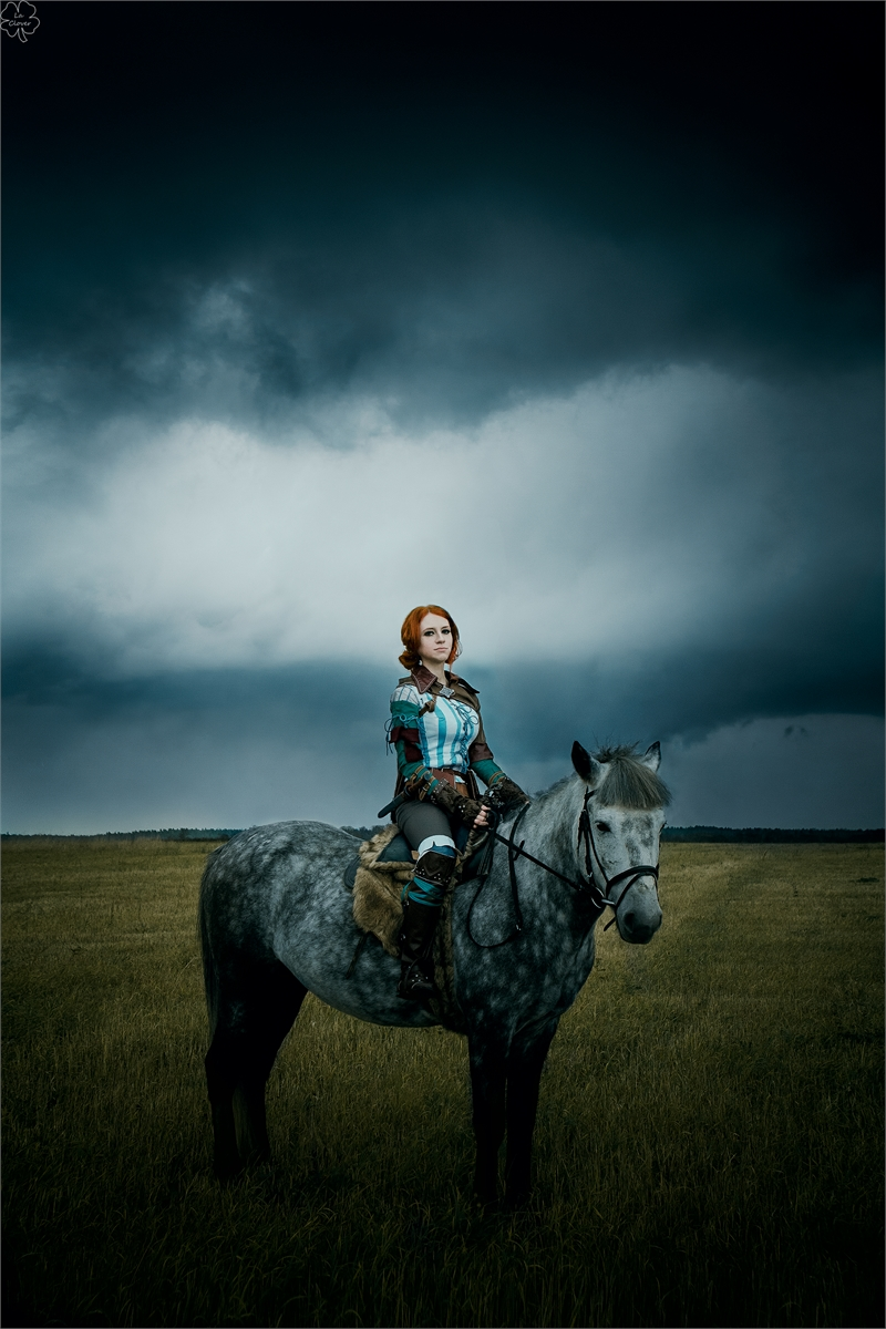 Illustration for article titled The Witcher Comes To Life With Very Witchery Cosplay